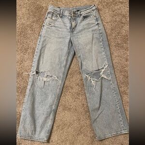 American Eagle Strigid Ripped High-Waisted Stovepipe Jeans